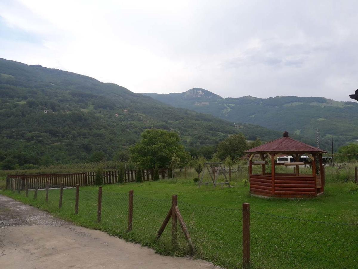 Andrijevica Vuceljic Rooms מראה חיצוני תמונה