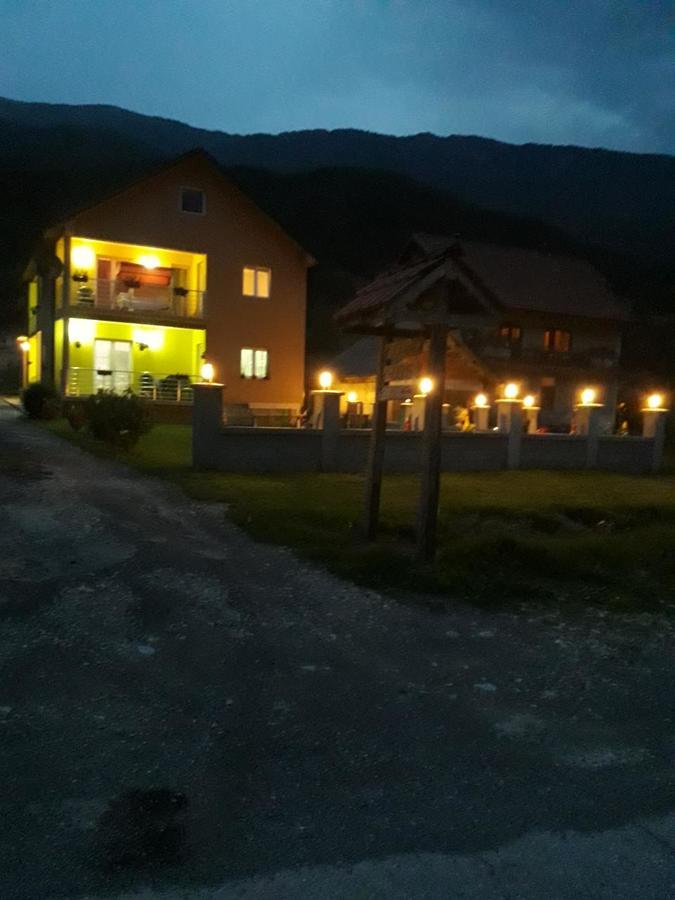 Andrijevica Vuceljic Rooms מראה חיצוני תמונה