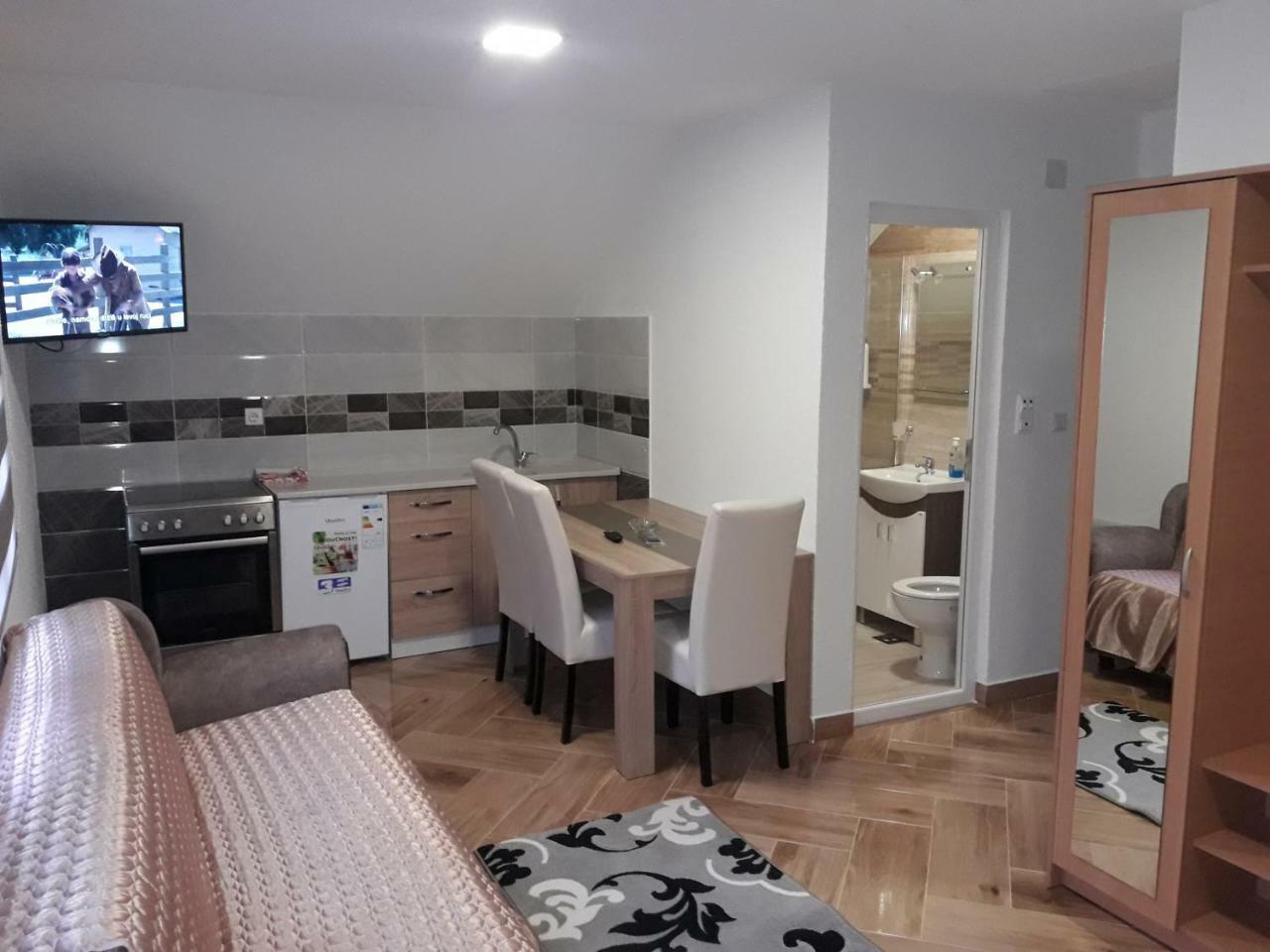 Andrijevica Vuceljic Rooms מראה חיצוני תמונה